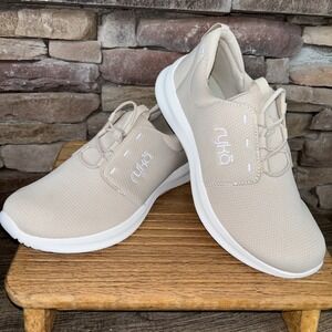 White Ryka Bungee Slip on Re-Zorb Lite Recovery Sneaker 7.5 Light Tan Colored